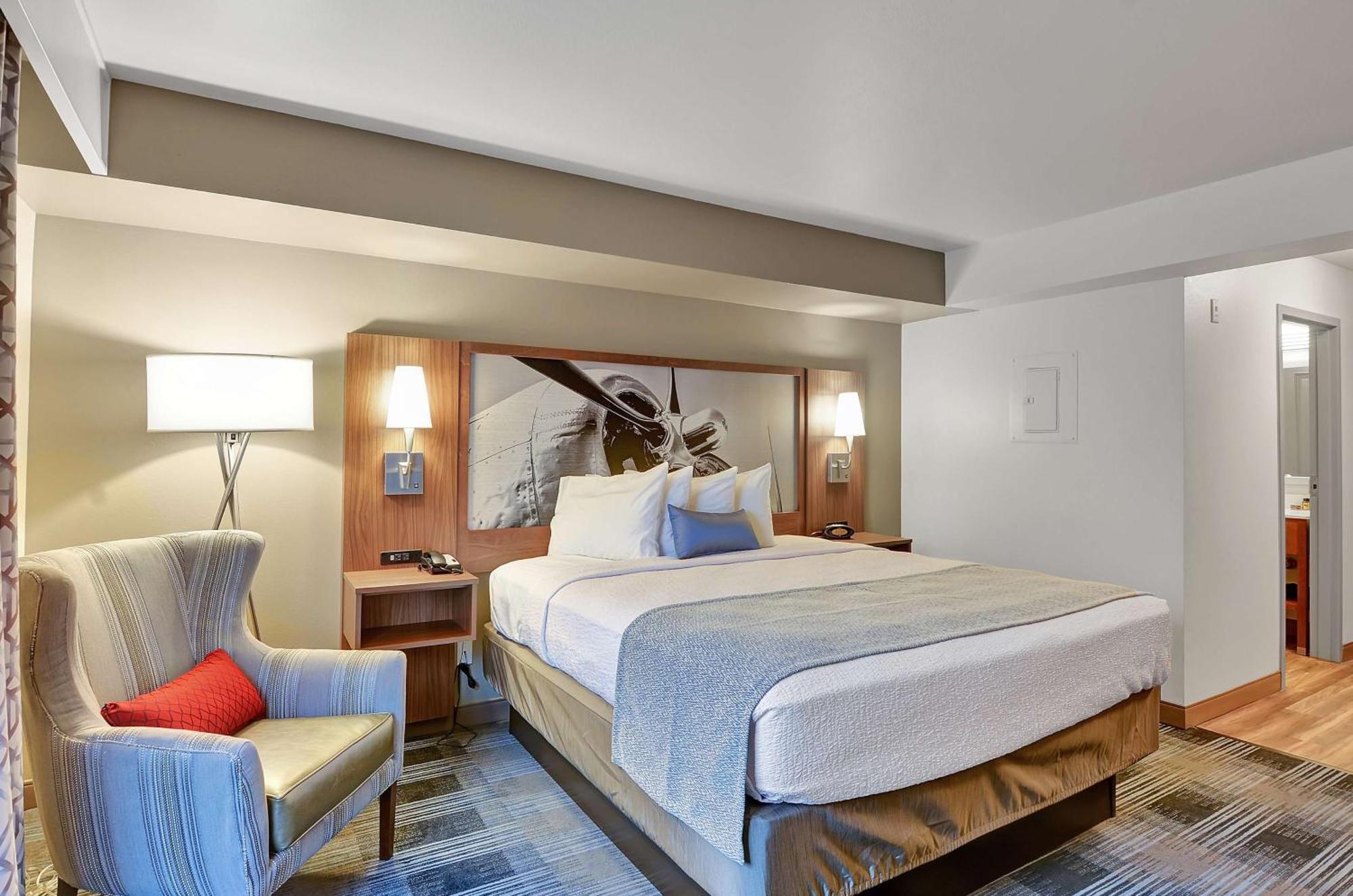 Executive Residency By Best Western Navigator Inn & Suites Everett Eksteriør bilde