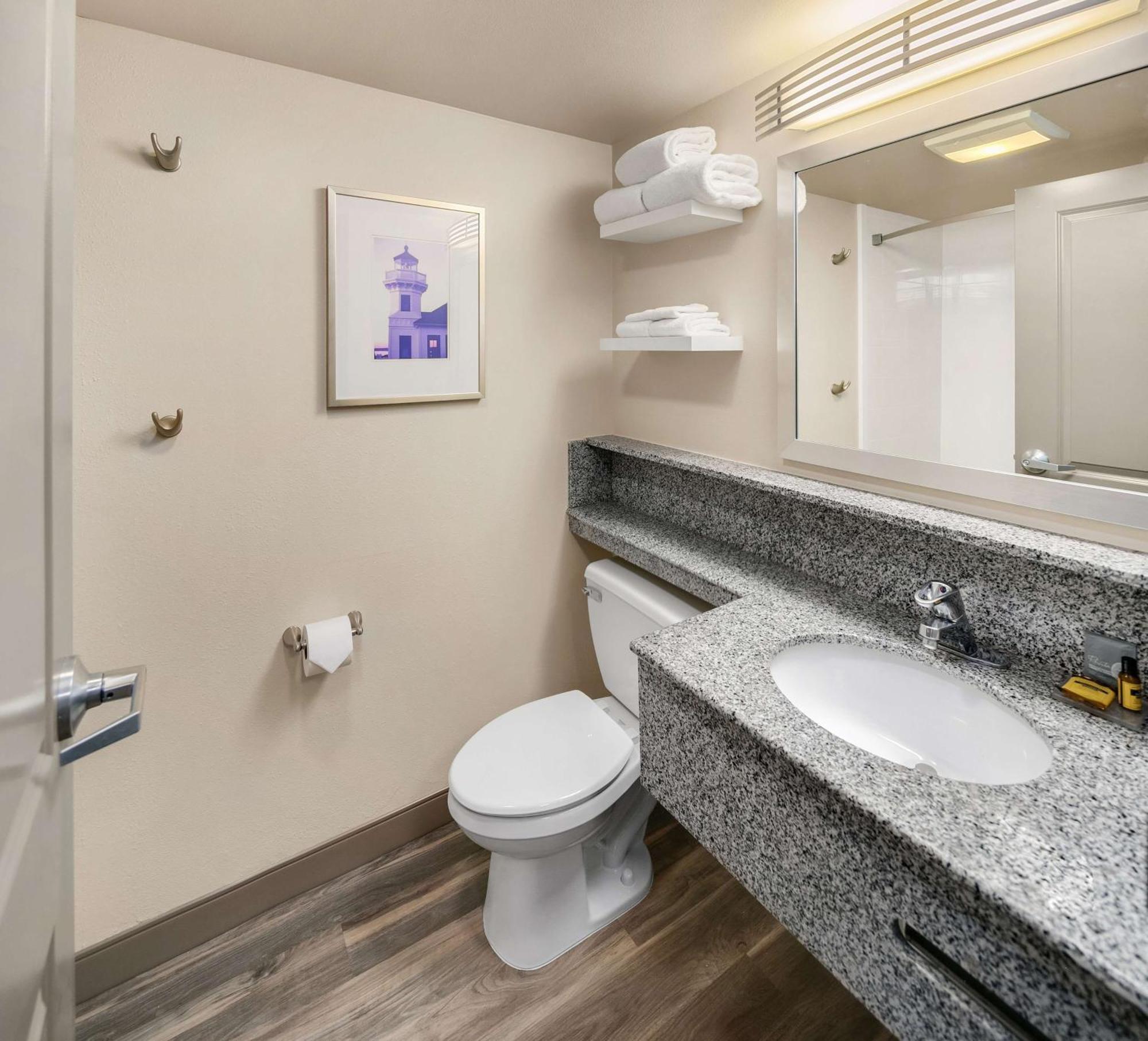 Executive Residency By Best Western Navigator Inn & Suites Everett Eksteriør bilde
